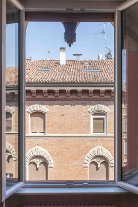 Cozy House In The Heart Of Bologna Apartment Exterior photo